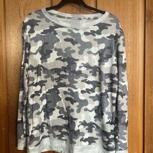 Stylish Camouflage Crew Neck Sweater